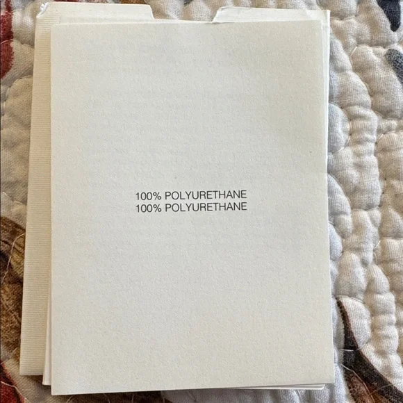 Marc Jacobs Sleek Black Card Holder - Picture 5 of 6